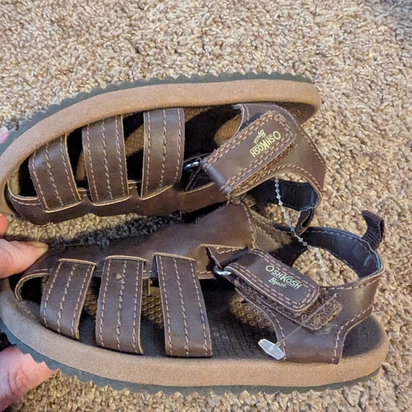 OshKosh B'gosh Brown Sandals with Adjustable Straps - Picture 5 of 8